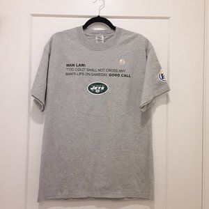 NY JETS NWT men’s “Man Law” gray short-sleeve t-shirt (L)